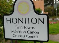 Honiton sign